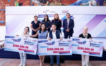 Entrega Lupita Cuautle premios del Sorteo Predial 2026